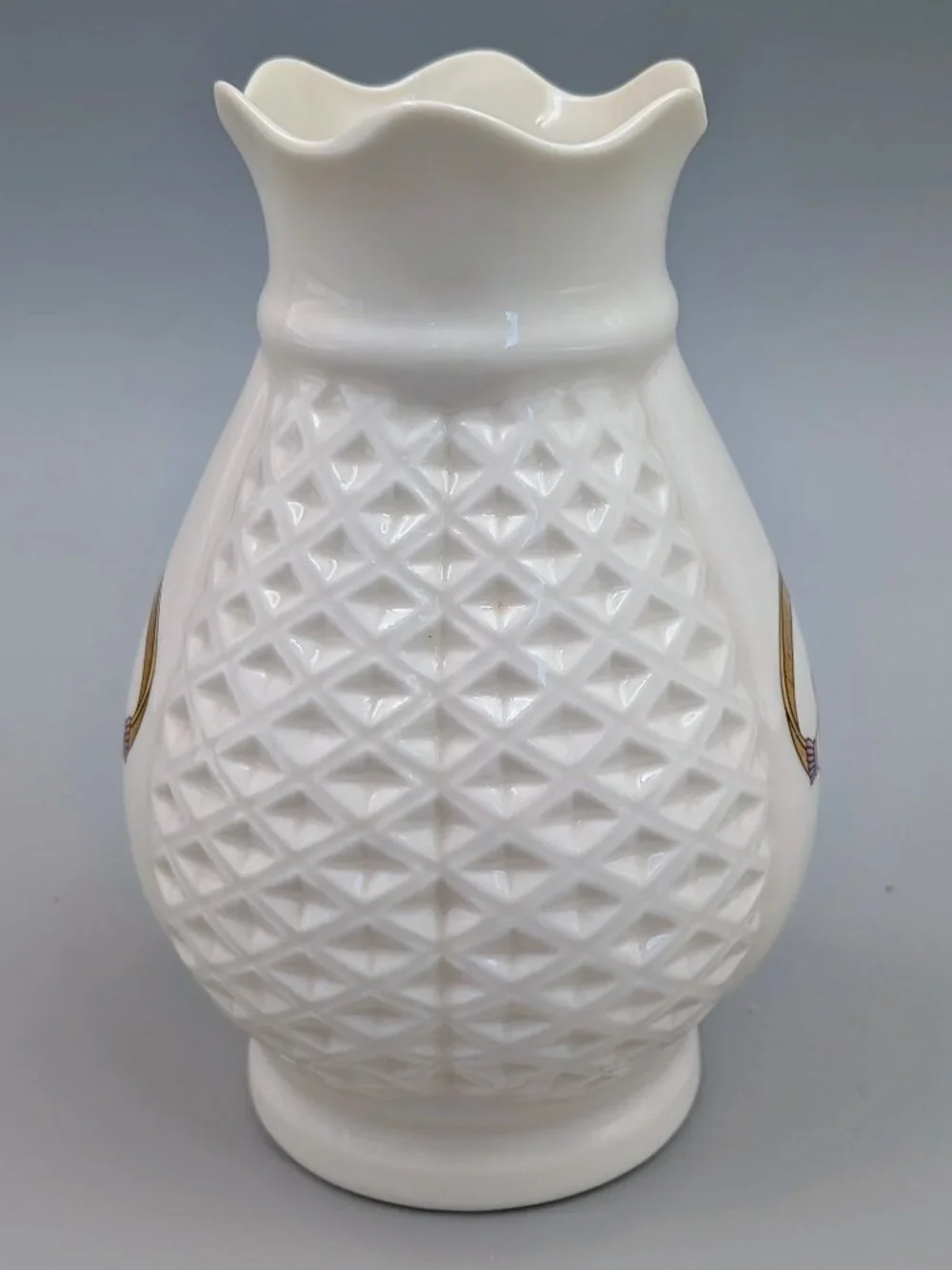 Vintage Donegal Parian China Ivory Claddagh Miniature Vase -  Made in Ireland